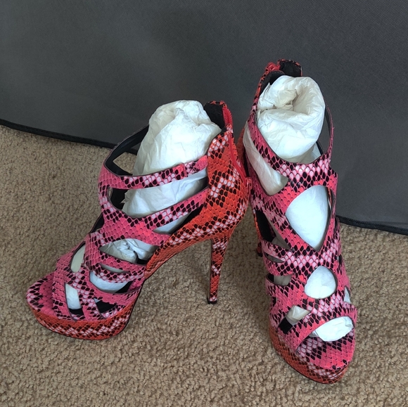 Pink Party - Picture 2 of 4